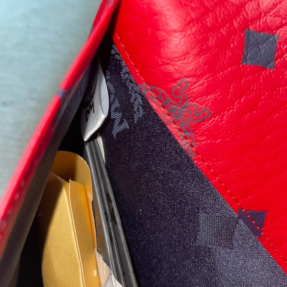 Lmk - Picture 1 of 2